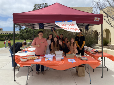 On Tuesday, May 9, Students Demand Action held a bake sale as well as orange free dress for the whole school to raise awareness and support the fight against gun violence.