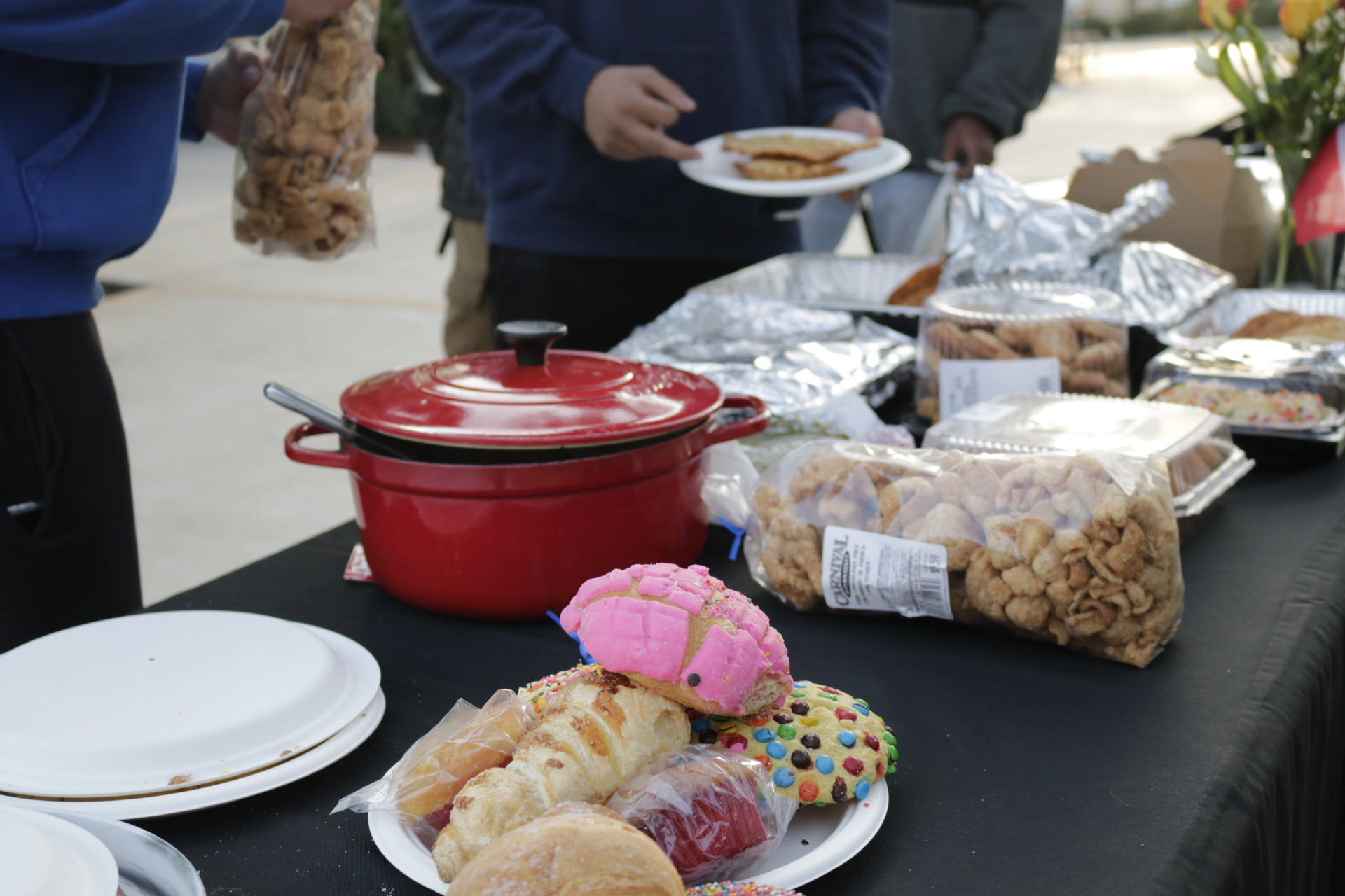 From Empanadas to Pinatas, the LASO Potluck was a Hit